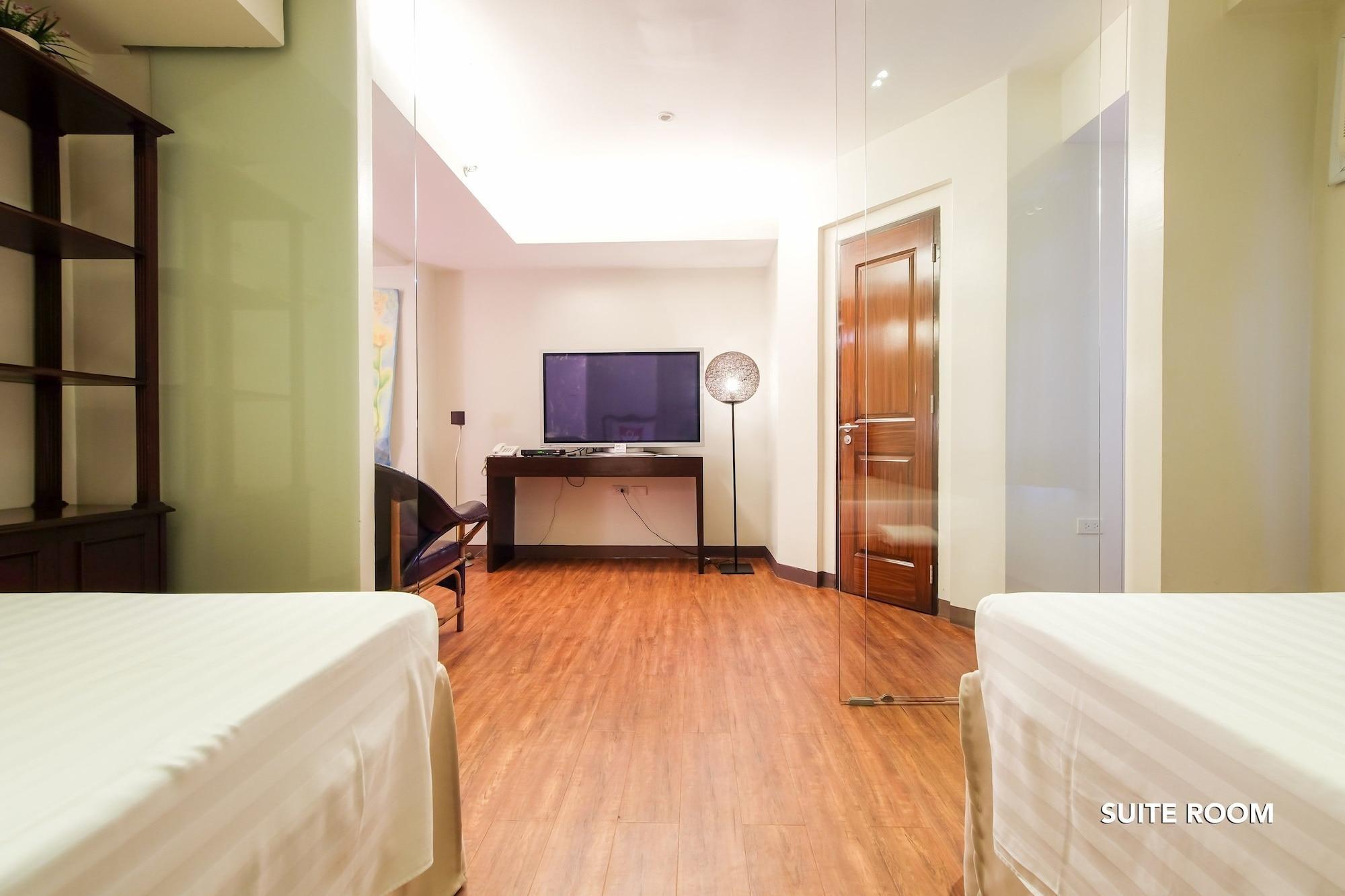 Myspace Hotel @Bgc Pasig City Eksteriør billede