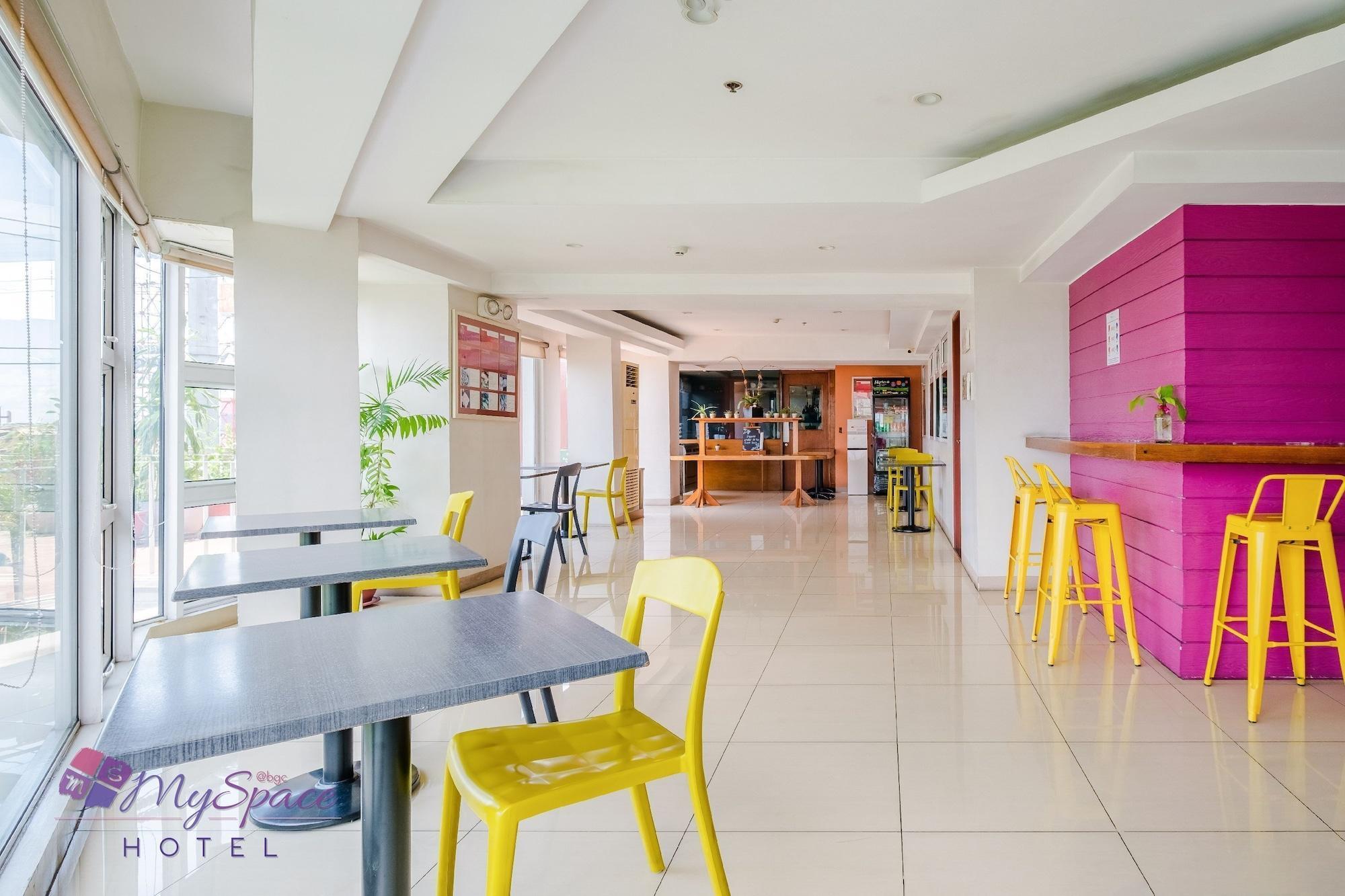 Myspace Hotel @Bgc Pasig City Eksteriør billede